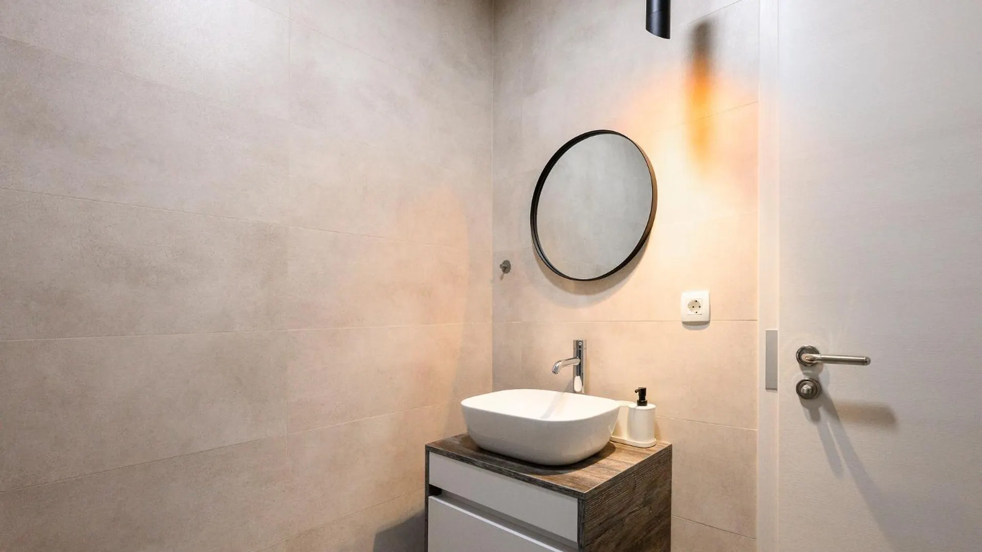 Roris House Villa Povljana Holiday home