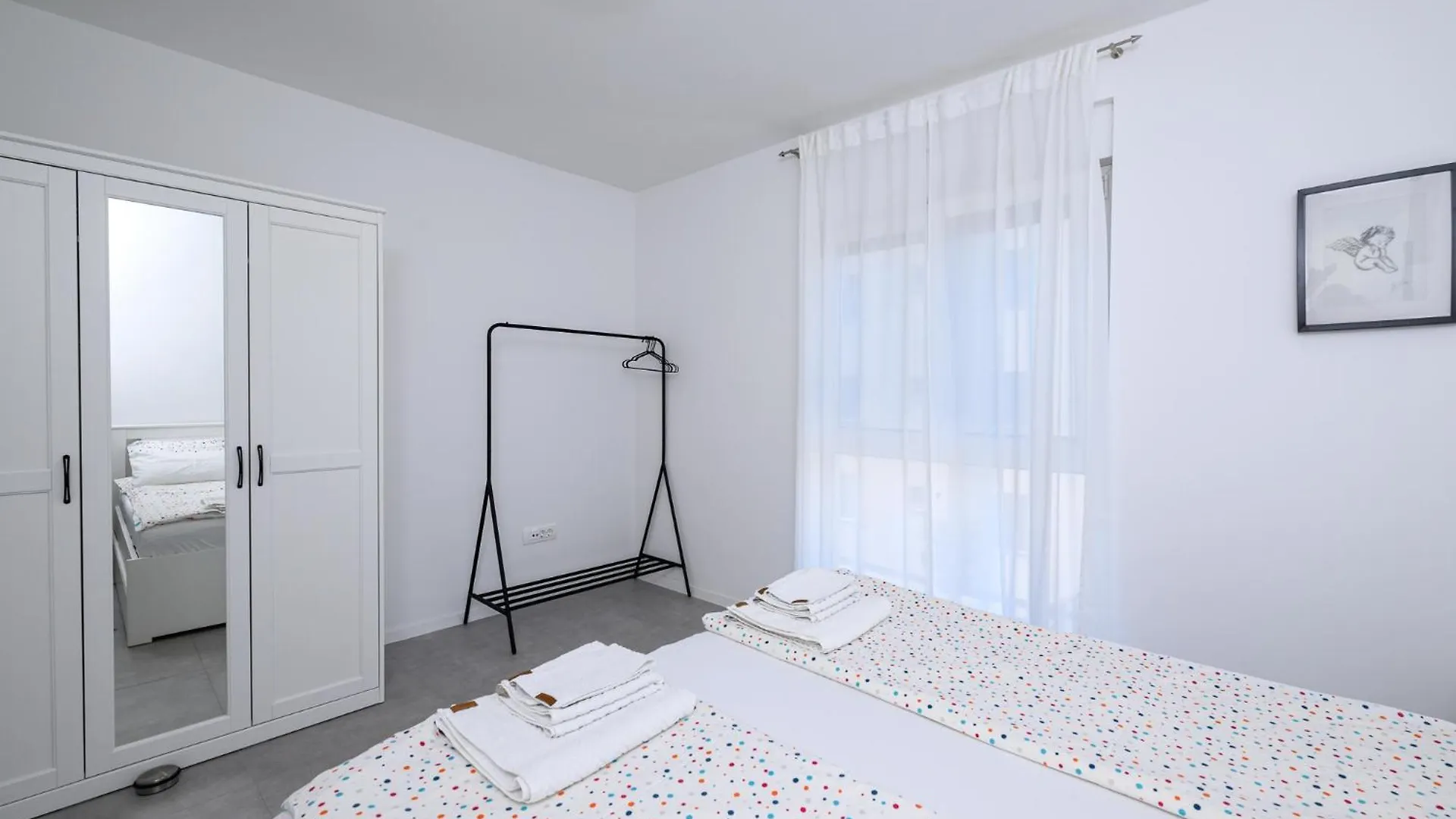 Roris House Villa Povljana 0*,