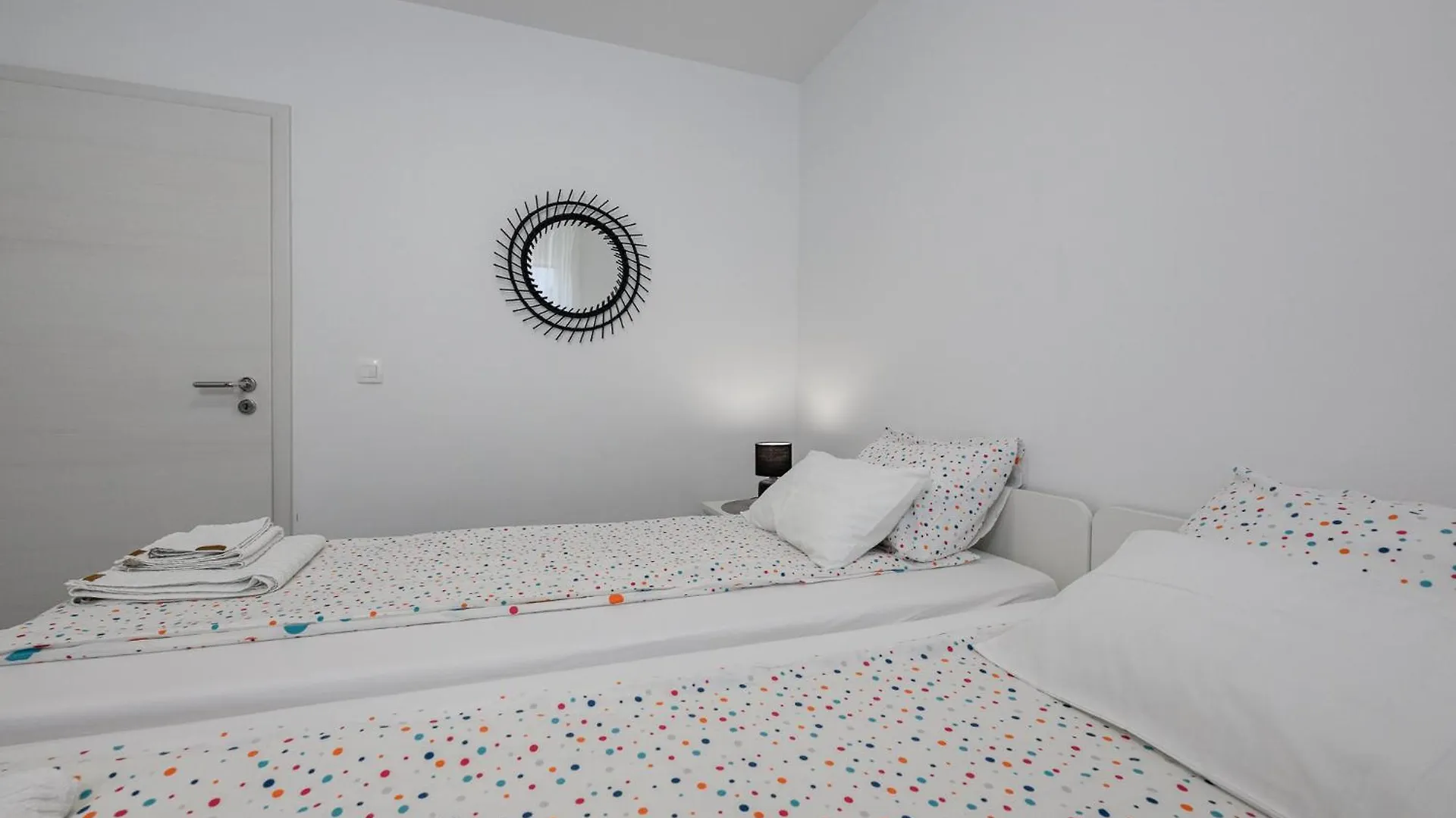 Roris House Villa Povljana 0*,