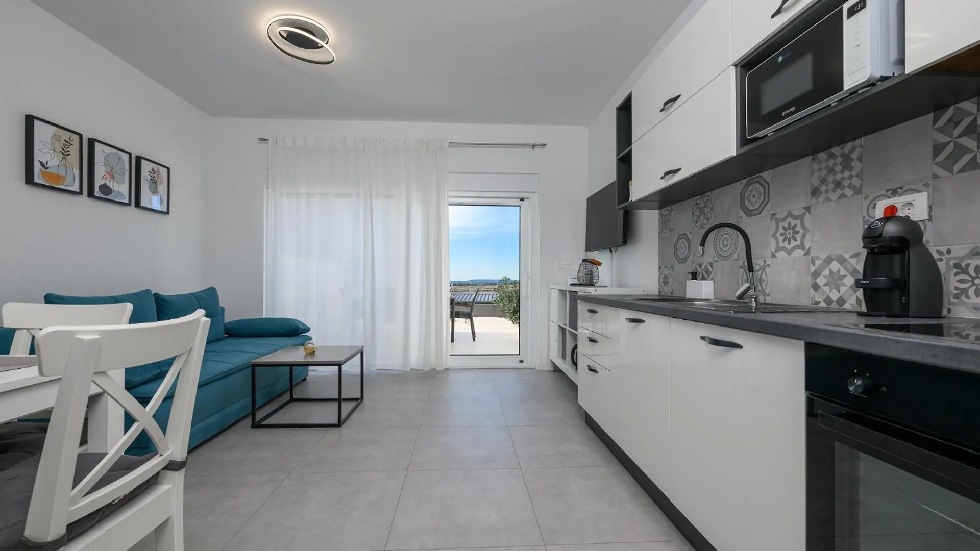 Roris House Villa Povljana Holiday home